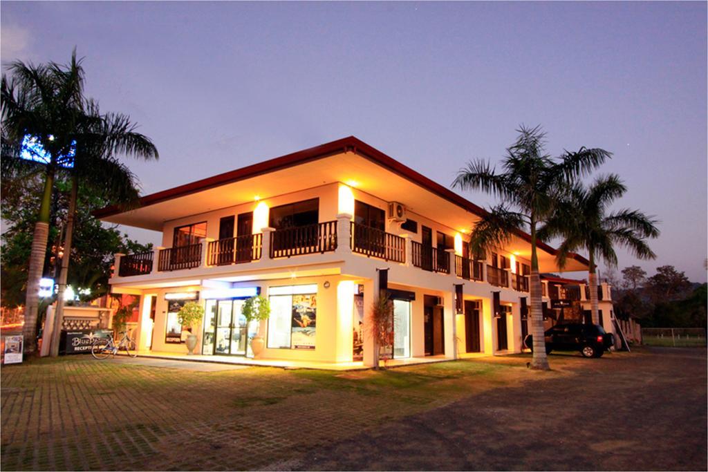 Blue Palm Hotel Jaco Exterior photo